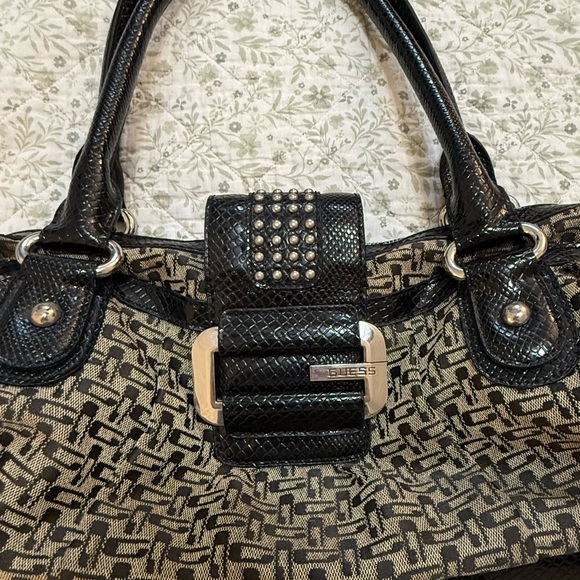 Vintage Guess y2k monogram shoulder bag - Picture 2 of 7